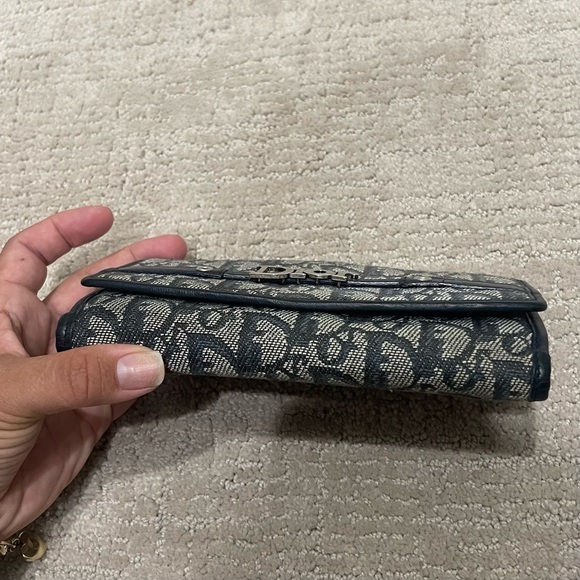 - Christian Dior Bifold Monogram Wallet with unbranded chain - Picture 13 of 16